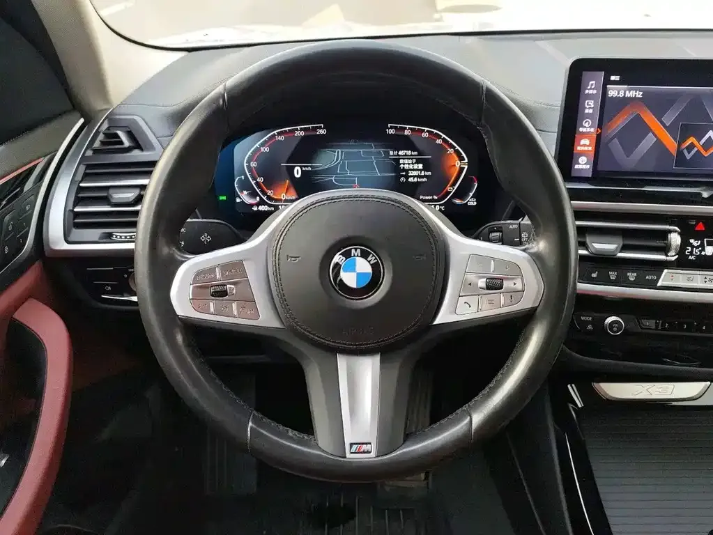 BMW X3 — фото 10