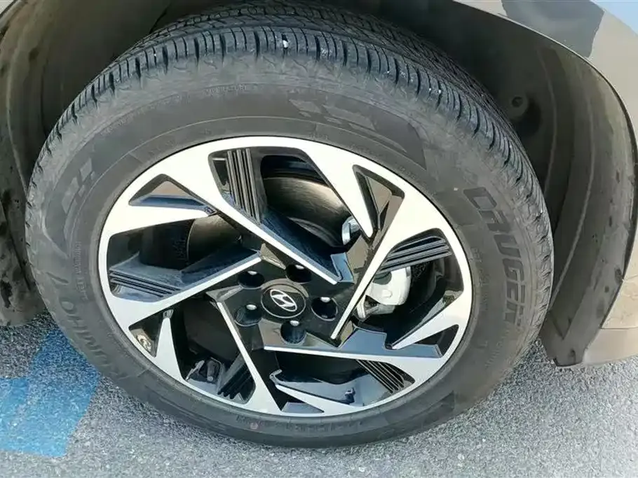 Hyundai Custo — фото 10