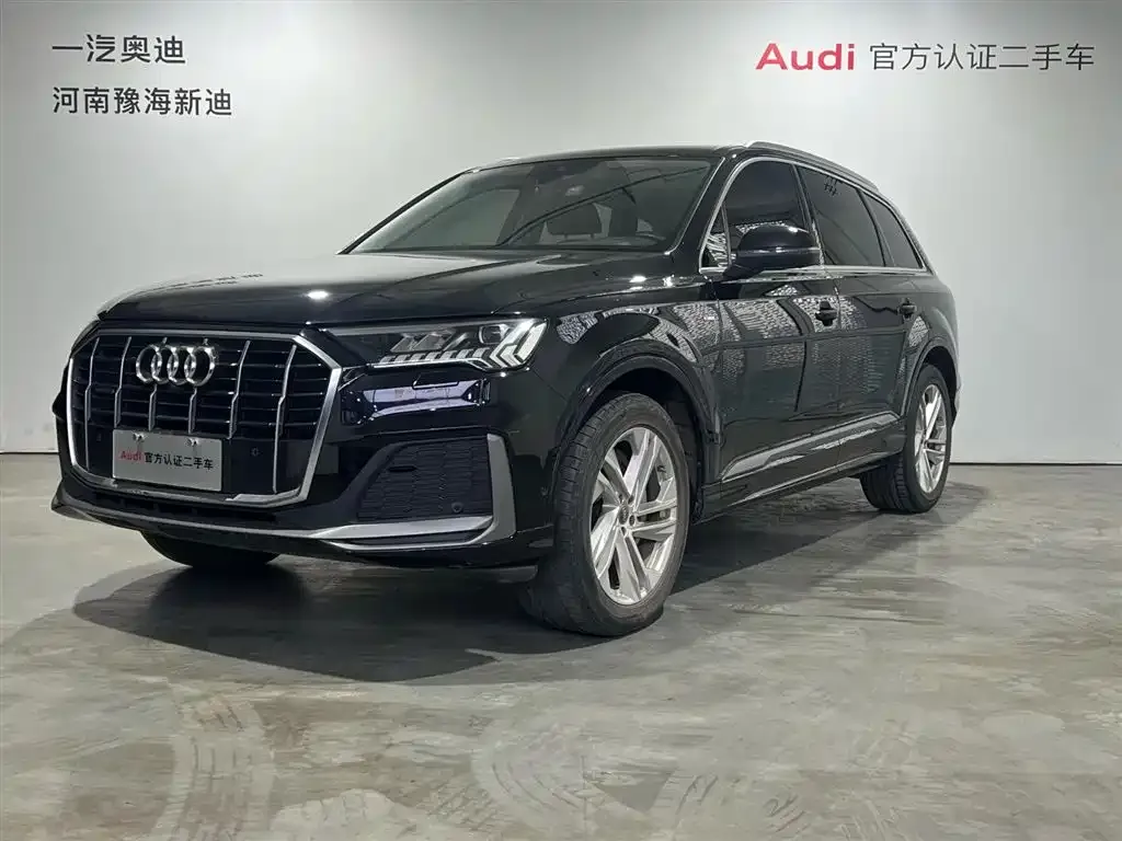 Audi Q7 — фото 1