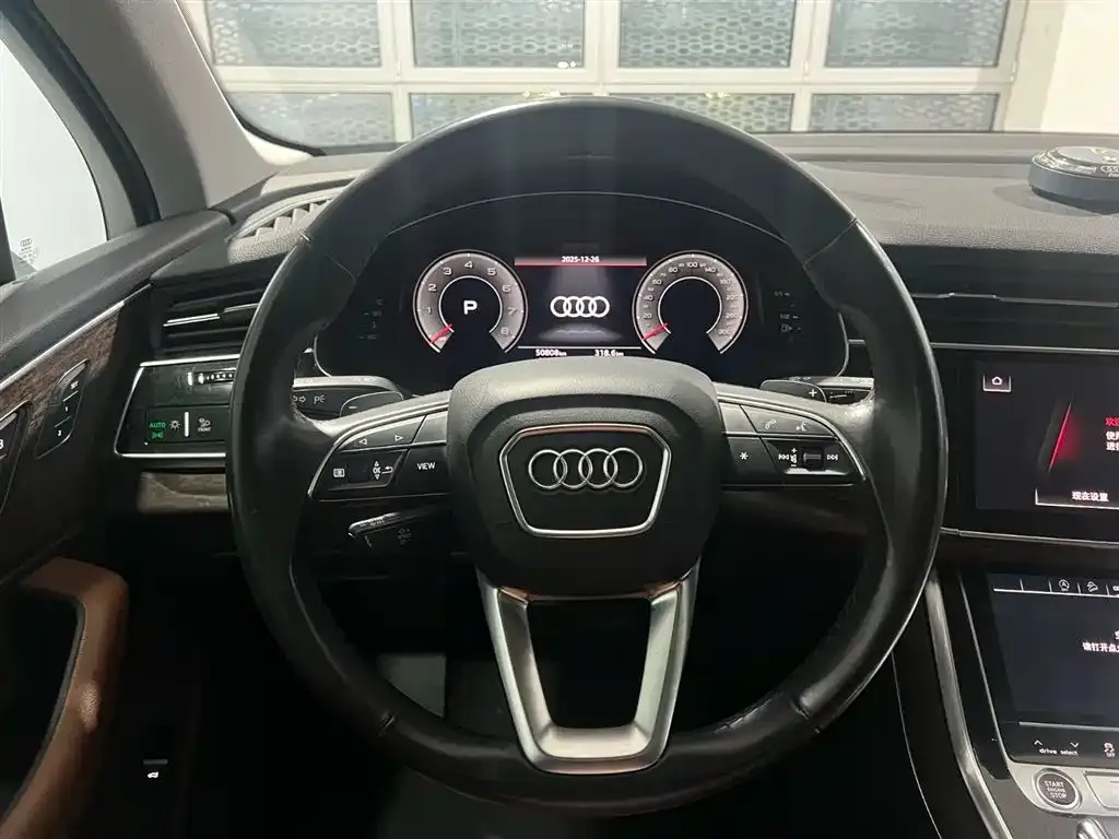 Audi Q7 — фото 5