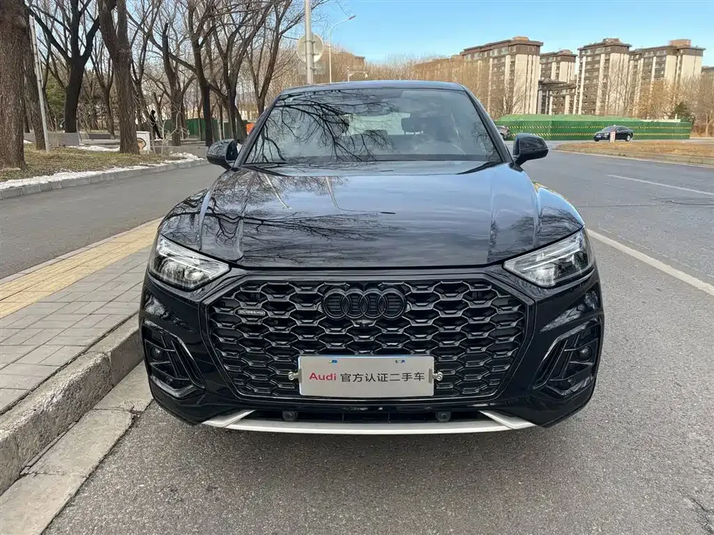 Audi Q5L Sportback — фото 6