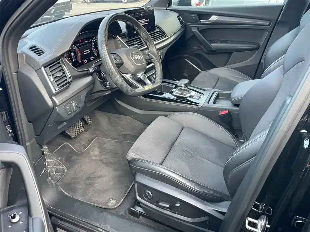 Audi Q5L Sportback — фото 4