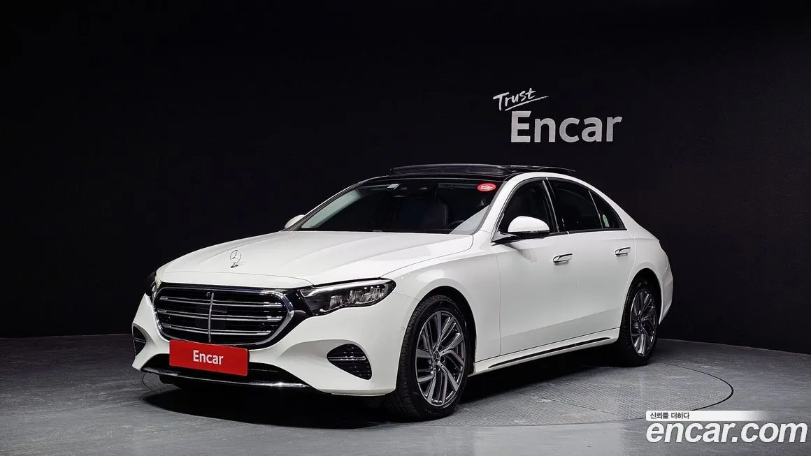 Mercedes-Benz E-Class — фото 1
