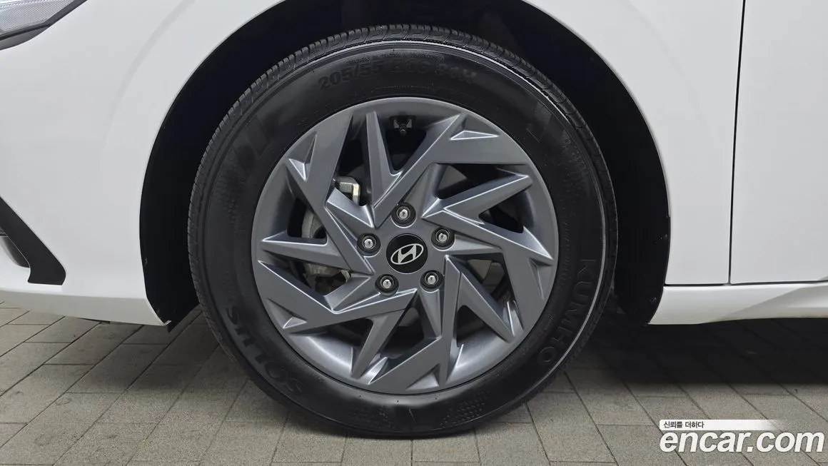Hyundai AVANTE — фото 5