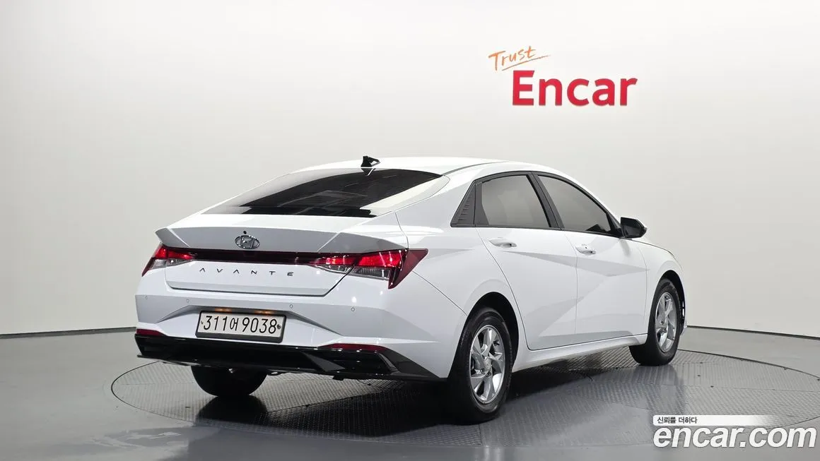 Hyundai AVANTE — фото 2