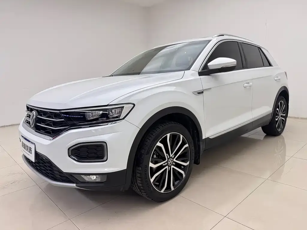 Volkswagen T-Roc — фото 1