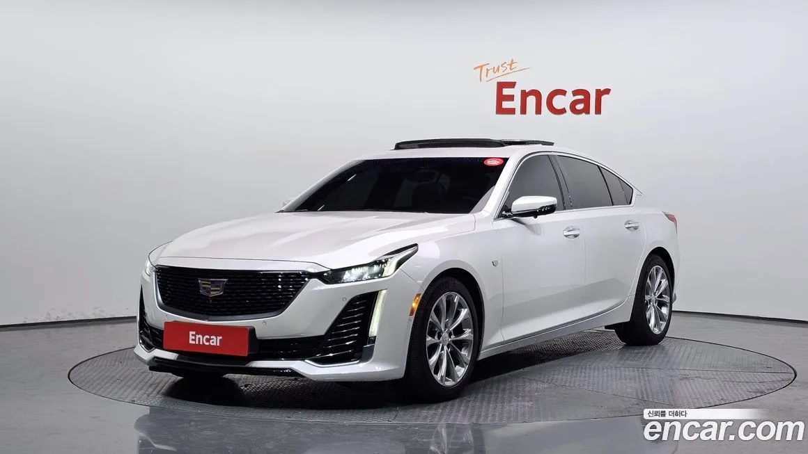 Cadillac CT5 — фото 1