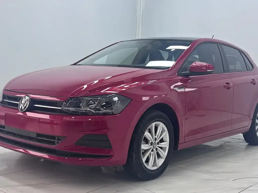 Volkswagen Polo — фото 1