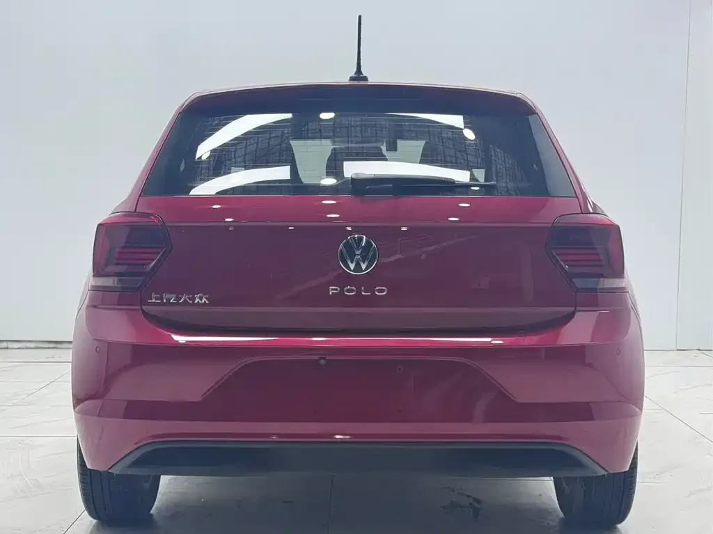 Volkswagen Polo — фото 5