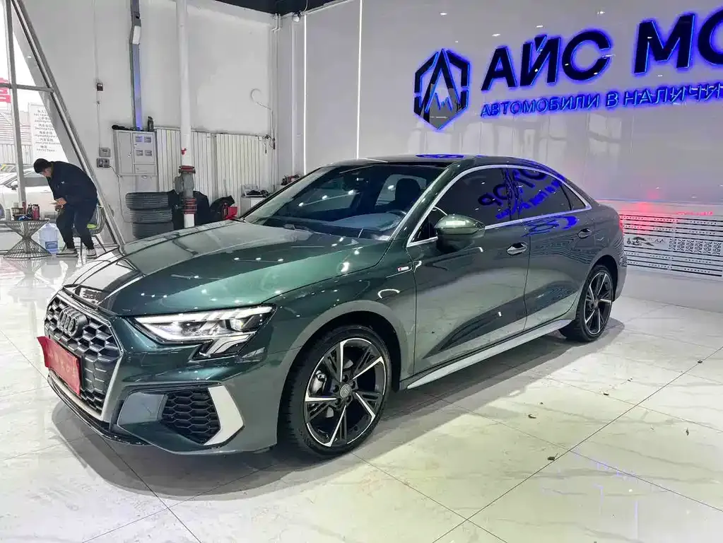 Audi A3 — фото 1