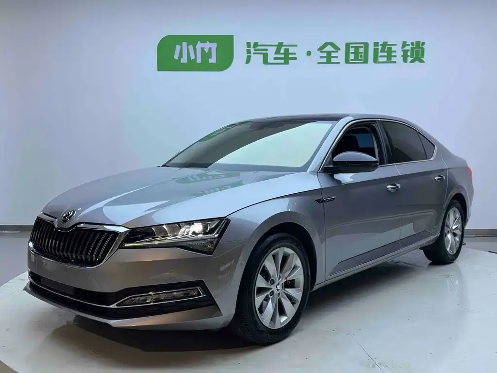 Skoda Superb — фото 1