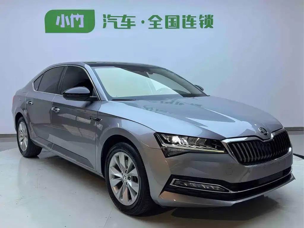 Skoda Superb — фото 3