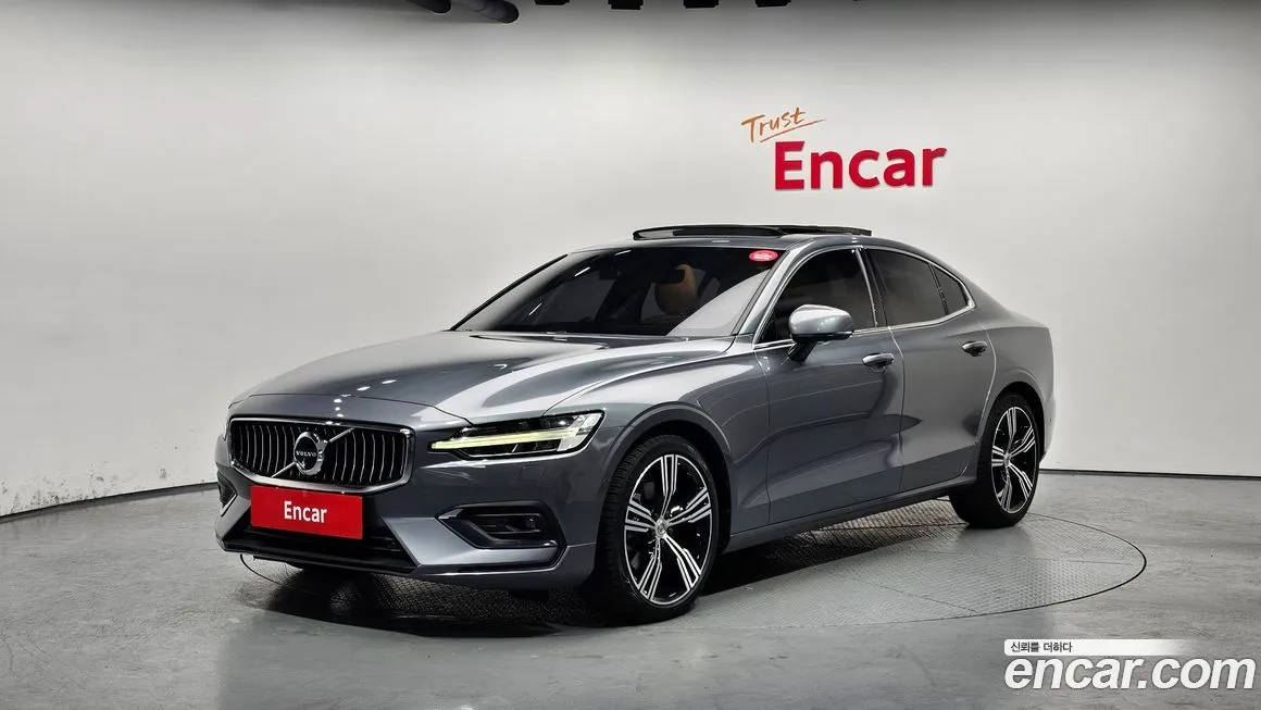 Volvo S60 — фото 1