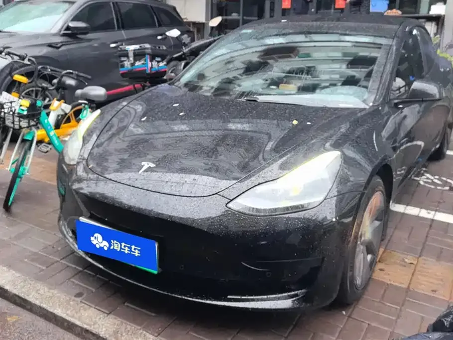 Tesla Model 3 — фото 1