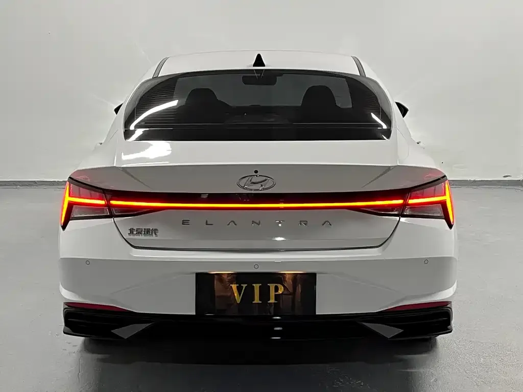 Hyundai Elantra — фото 4