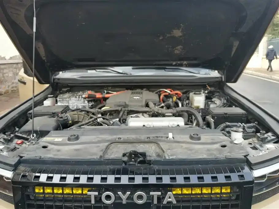 Toyota Prado — фото 10