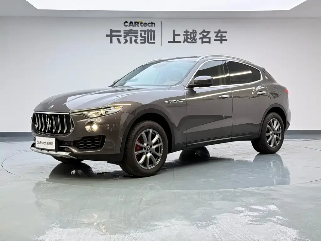Maserati Levante — фото 1