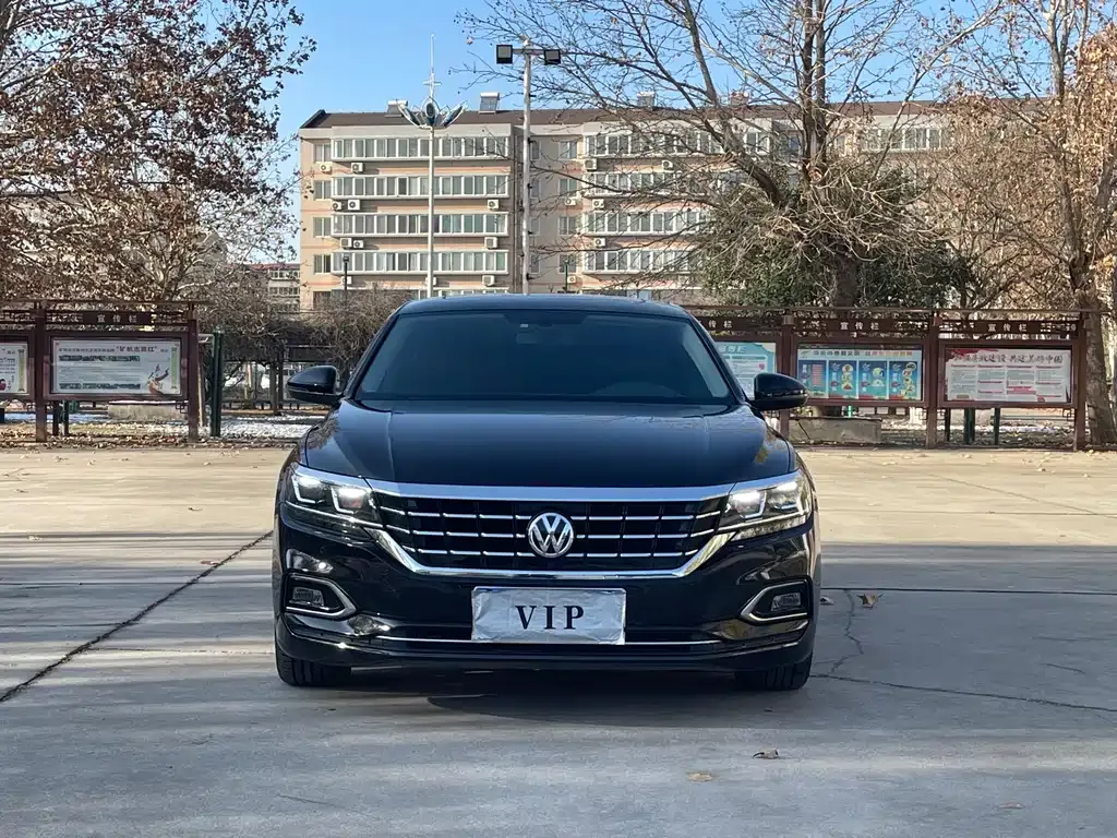 Volkswagen Passat — фото 2