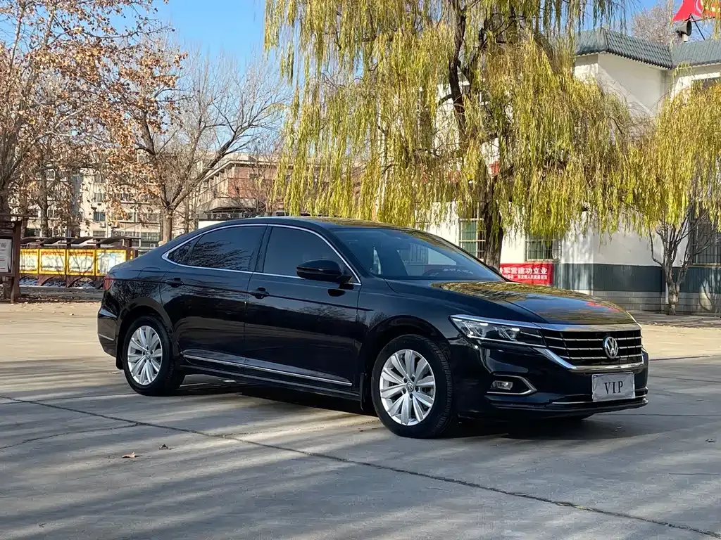 Volkswagen Passat — фото 3