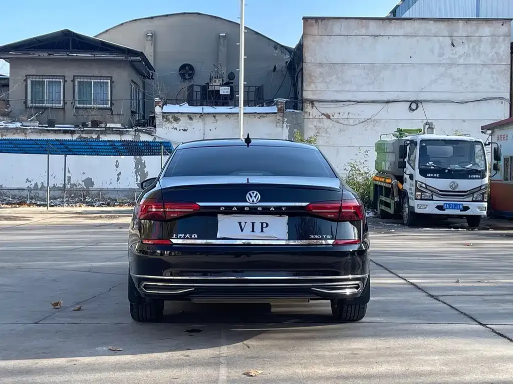Volkswagen Passat — фото 5