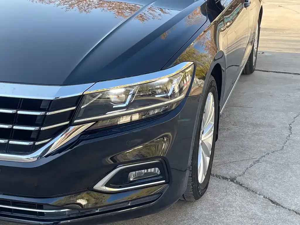 Volkswagen Passat — фото 8