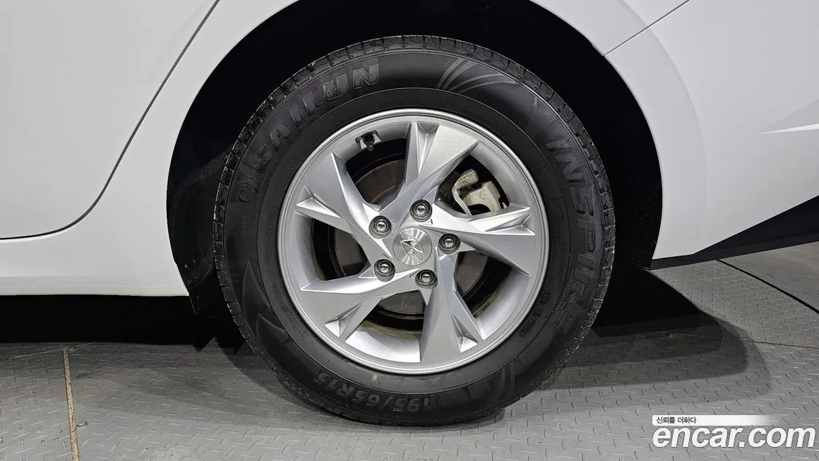 Hyundai AVANTE — фото 9
