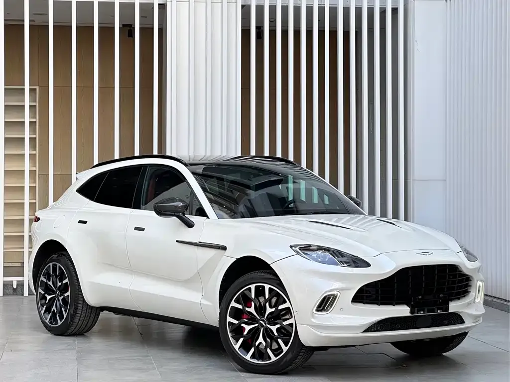 Aston Martin DBX — фото 3