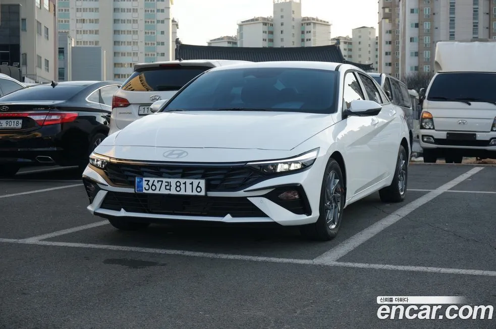 Hyundai AVANTE — фото 1