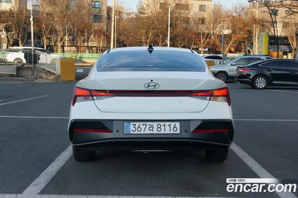 Hyundai AVANTE — фото 3
