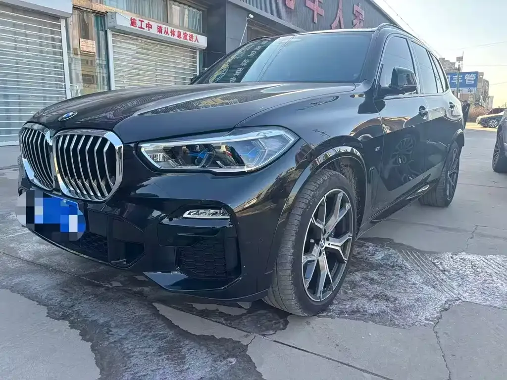 BMW X5 (Import) — фото 1