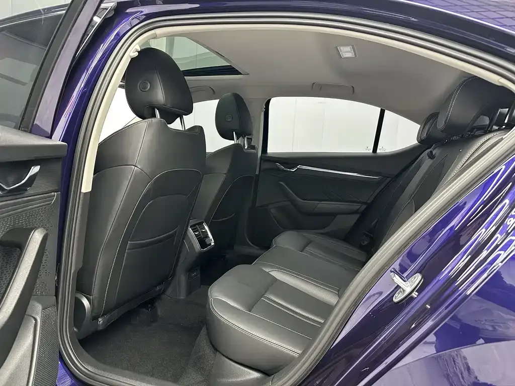 Skoda Octavia — фото 5