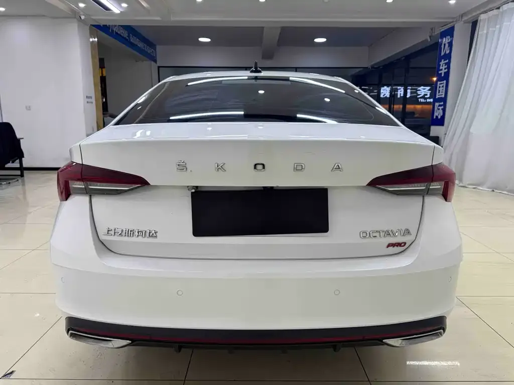 Skoda Octavia — фото 3