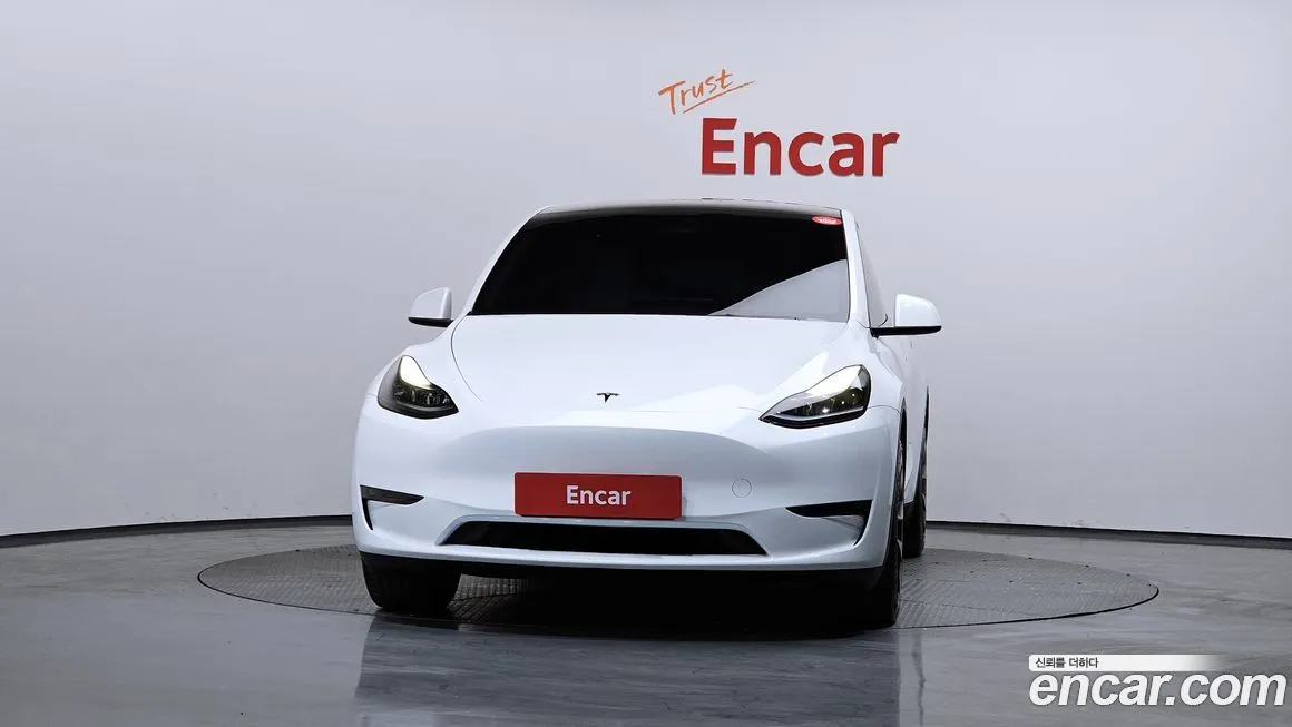 Tesla Model Y — фото 2