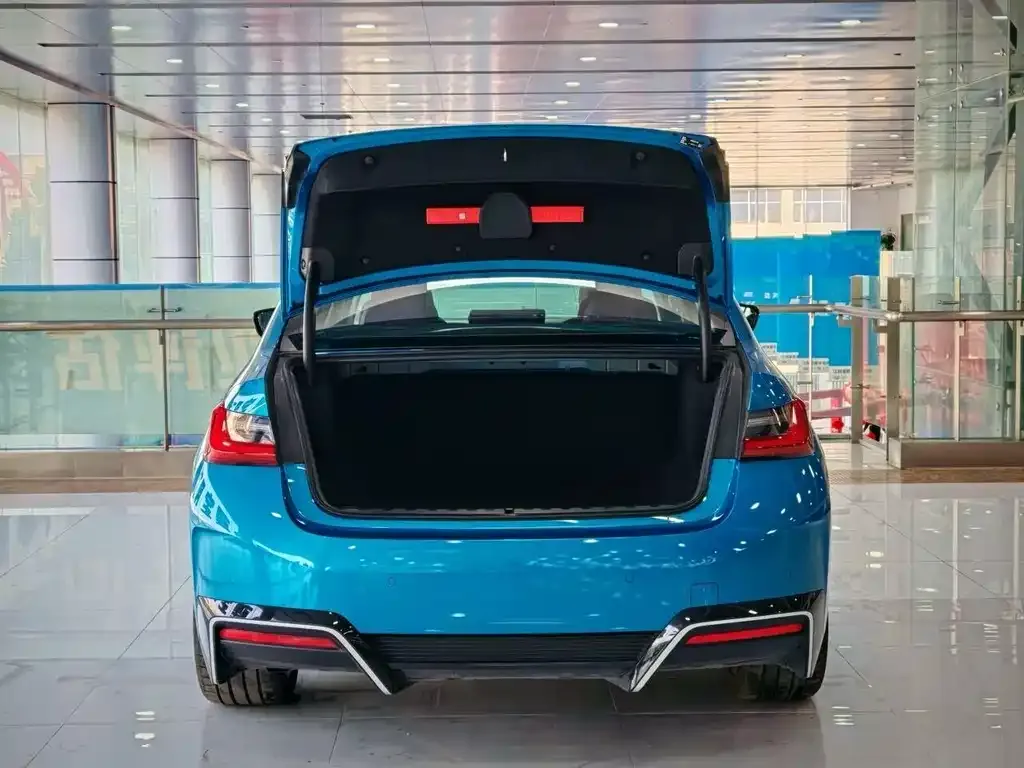 BMW i3 — фото 7
