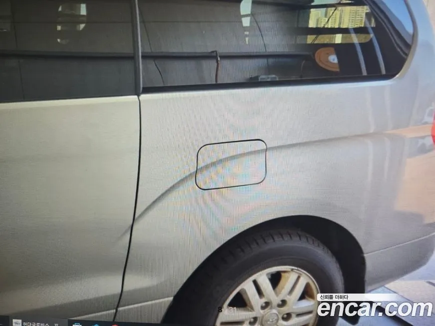 Hyundai Starex — фото 1