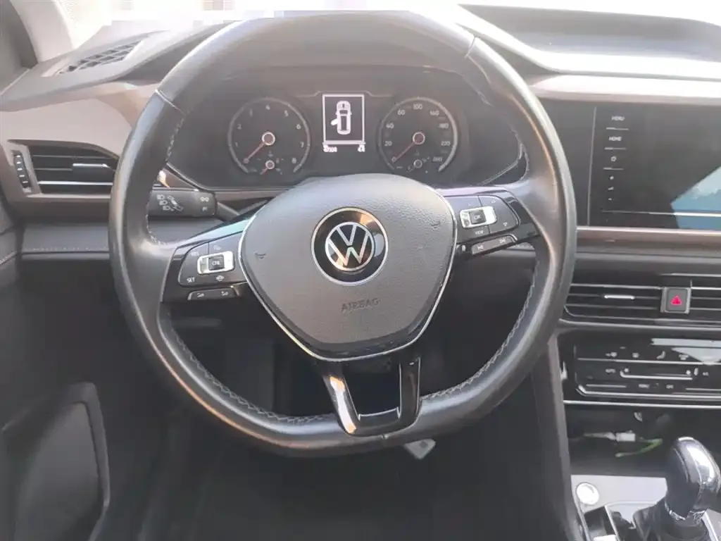 Volkswagen Tharu — фото 3