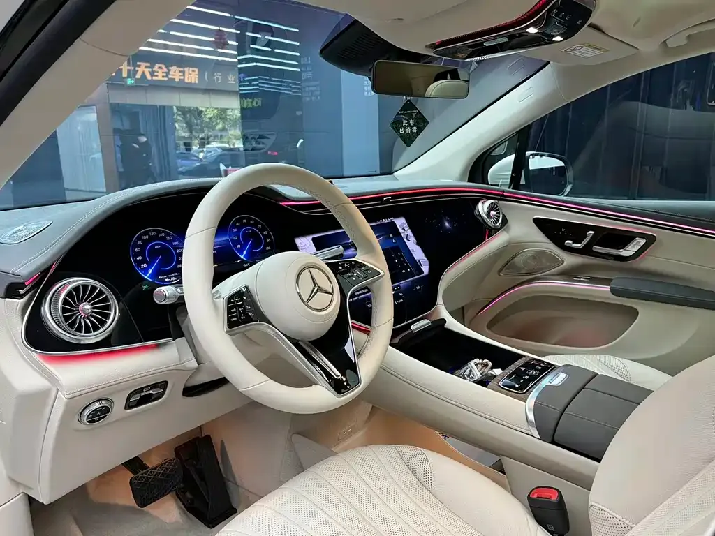 Mercedes-Benz EQS SUV — фото 7