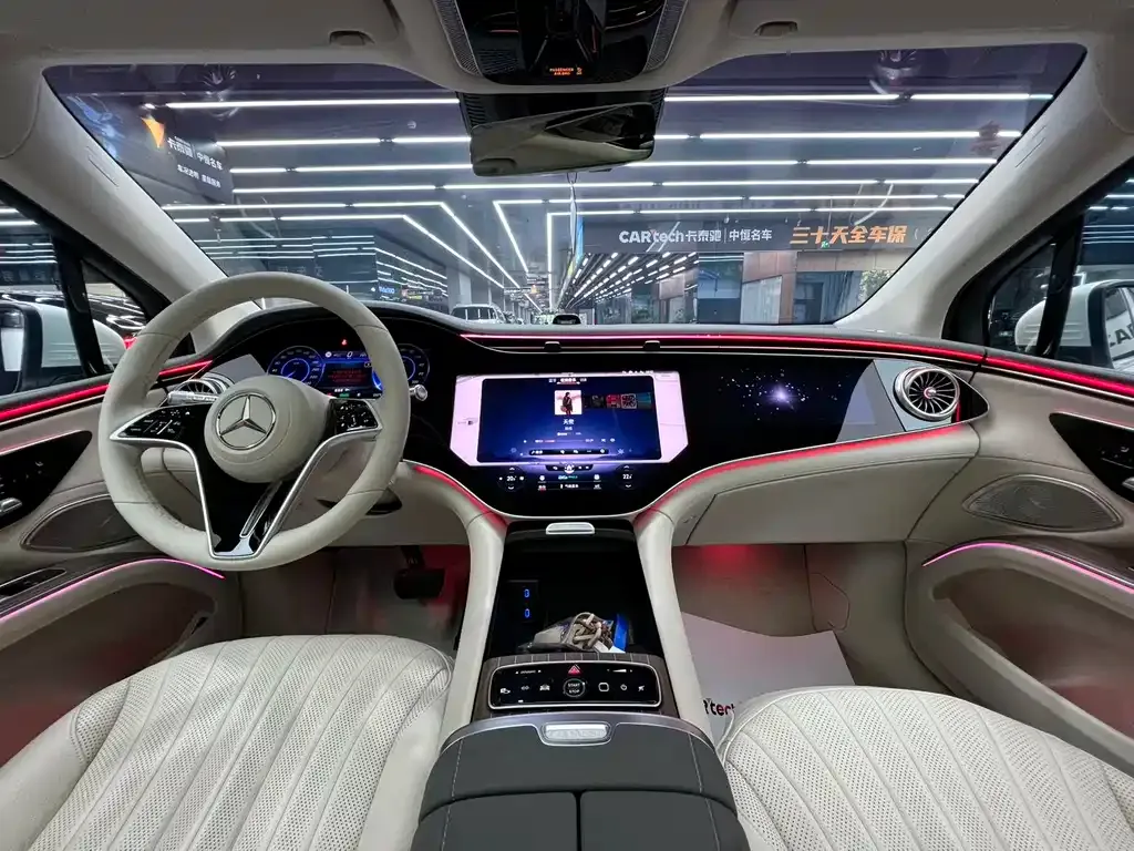 Mercedes-Benz EQS SUV — фото 9