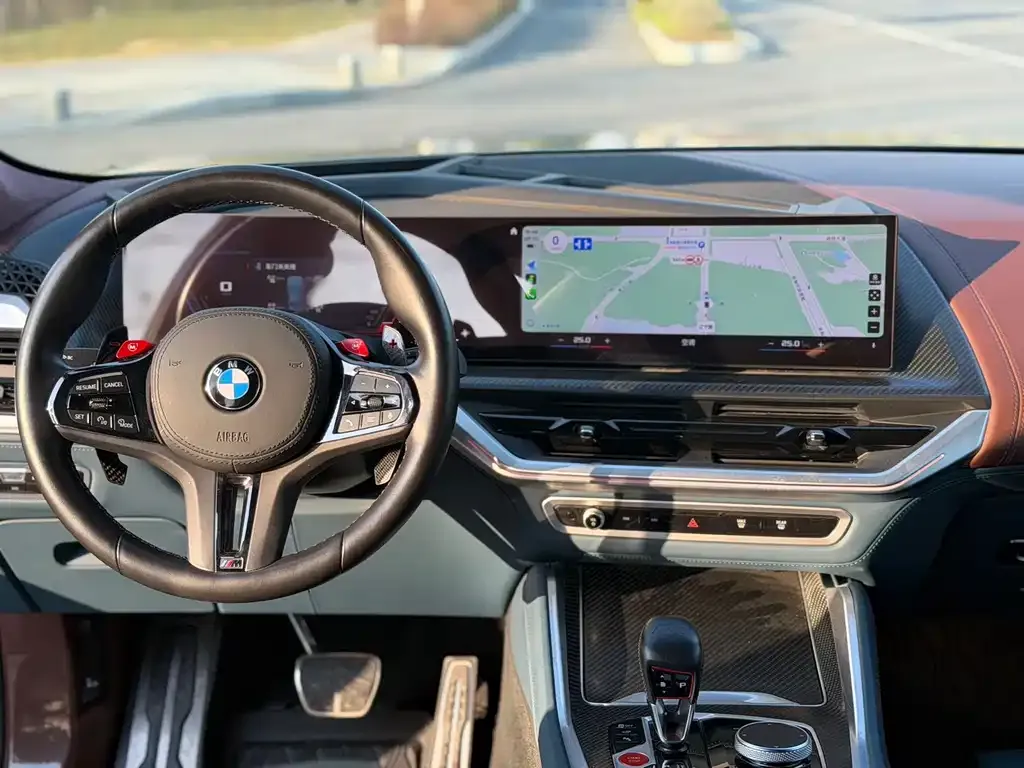 BMW XM — фото 6