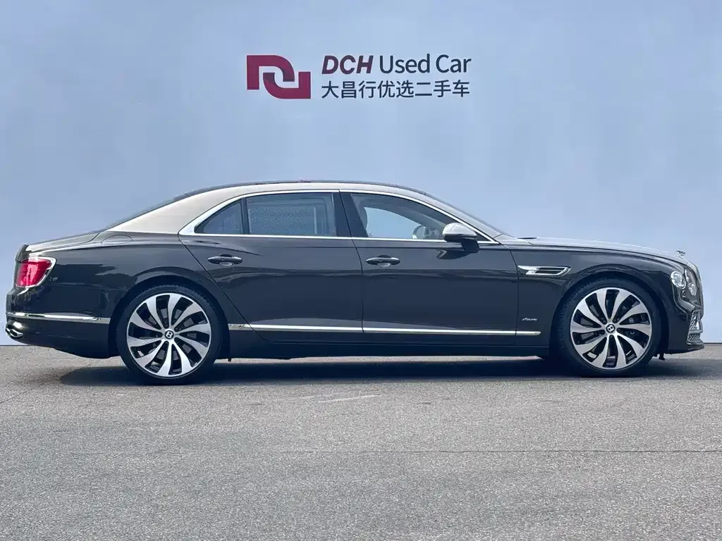 Bentley Flying Spur — фото 10