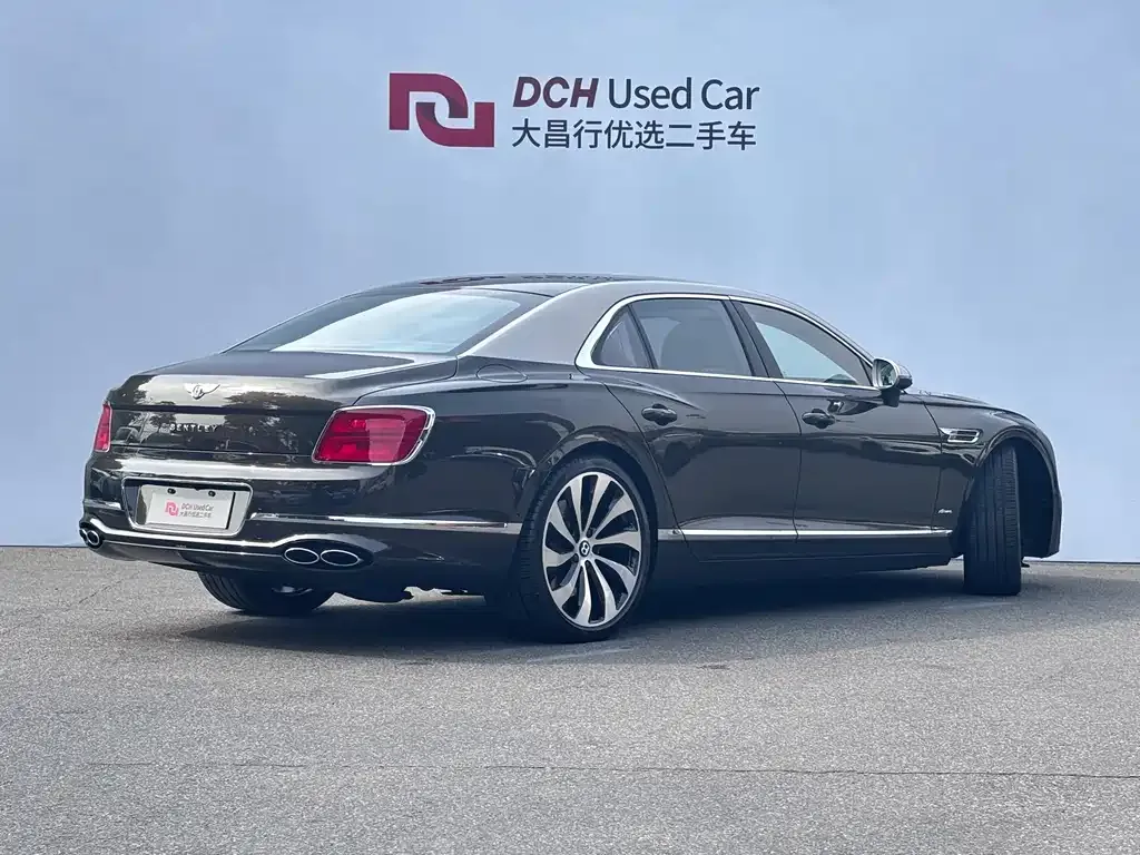 Bentley Flying Spur — фото 7
