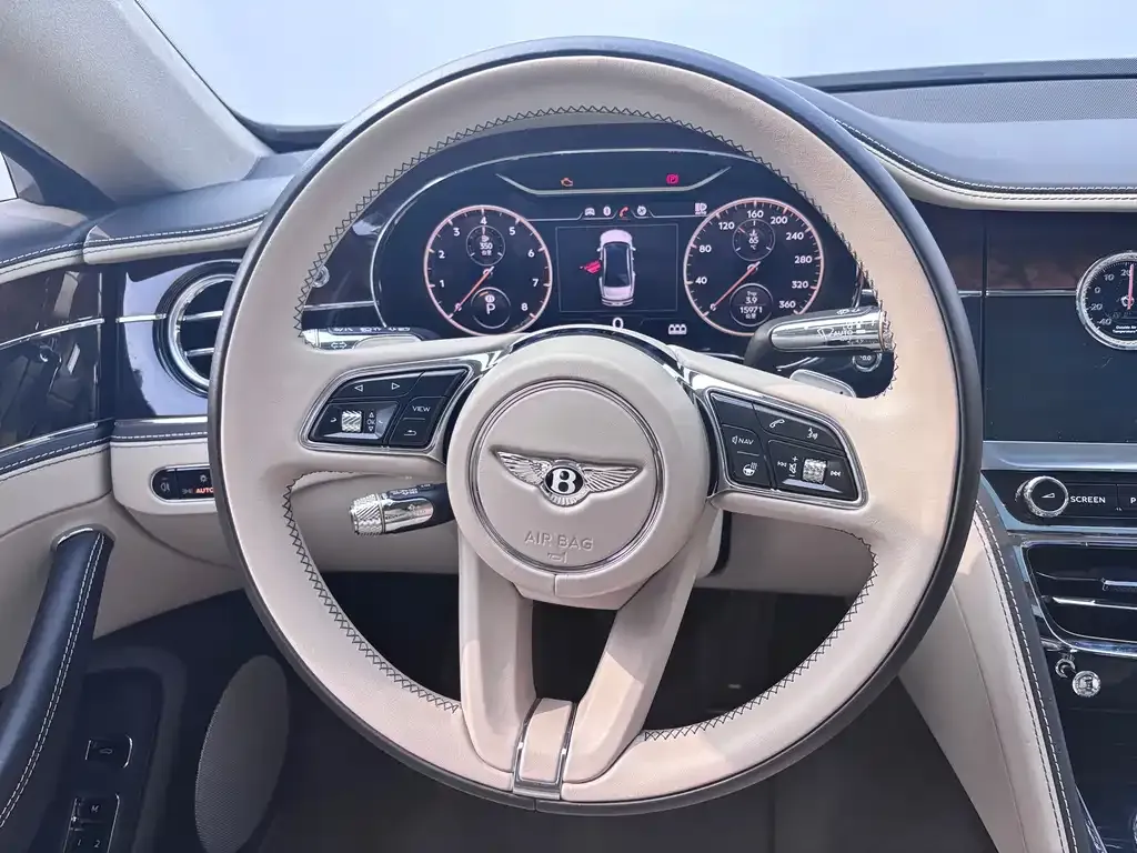 Bentley Flying Spur — фото 3
