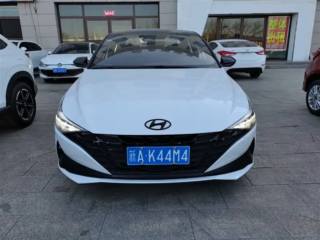 Hyundai Elantra — фото 6