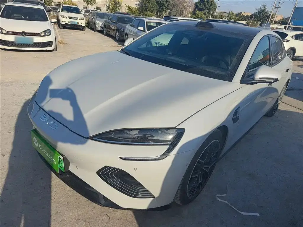 BYD Seal — фото 1