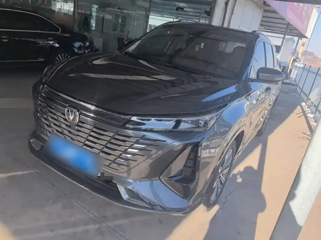 Changan CS75PLUS — фото 1