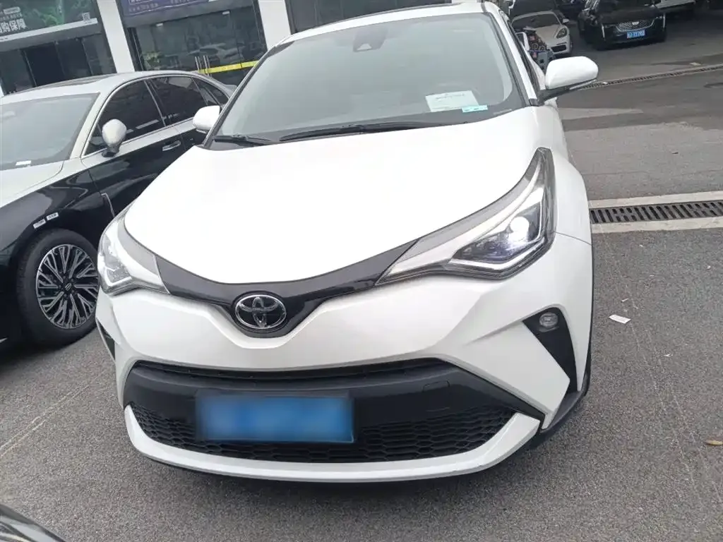 Toyota C-HR — фото 3