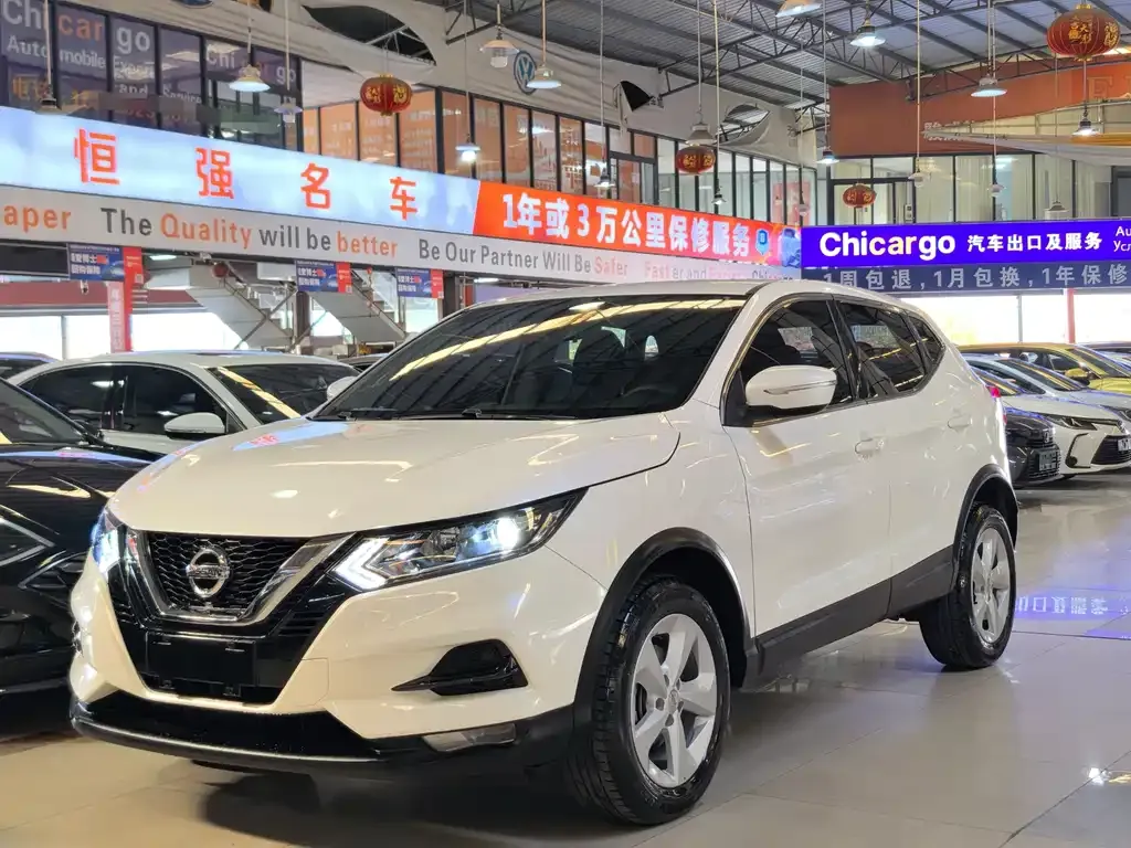 Nissan Qashqai — фото 1