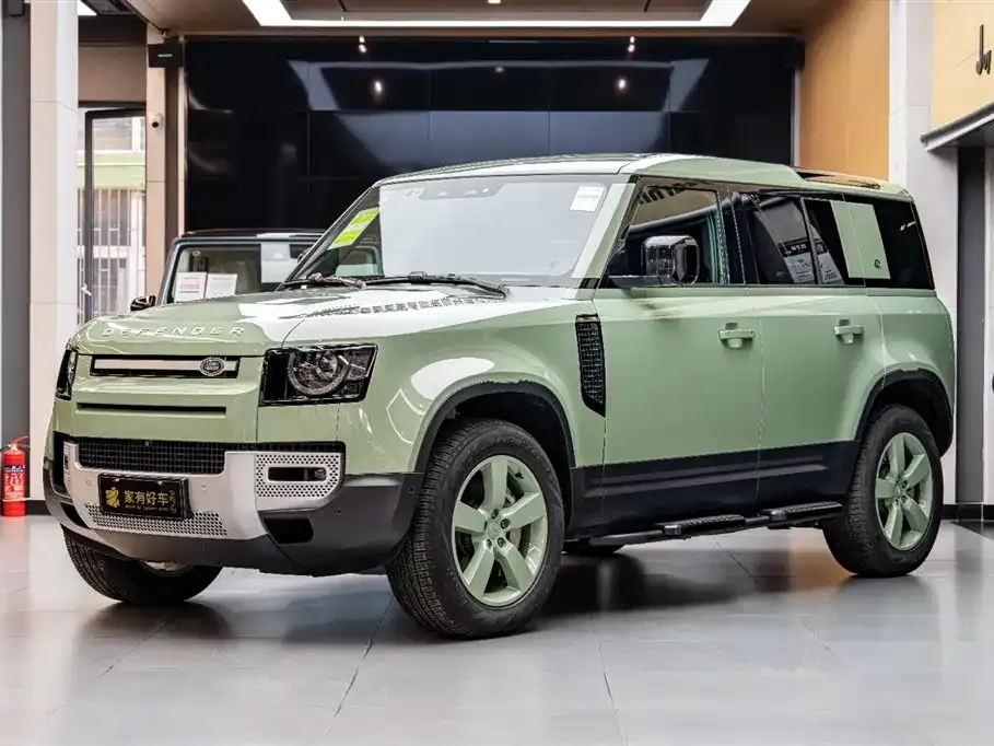 Land Rover Defender — фото 1