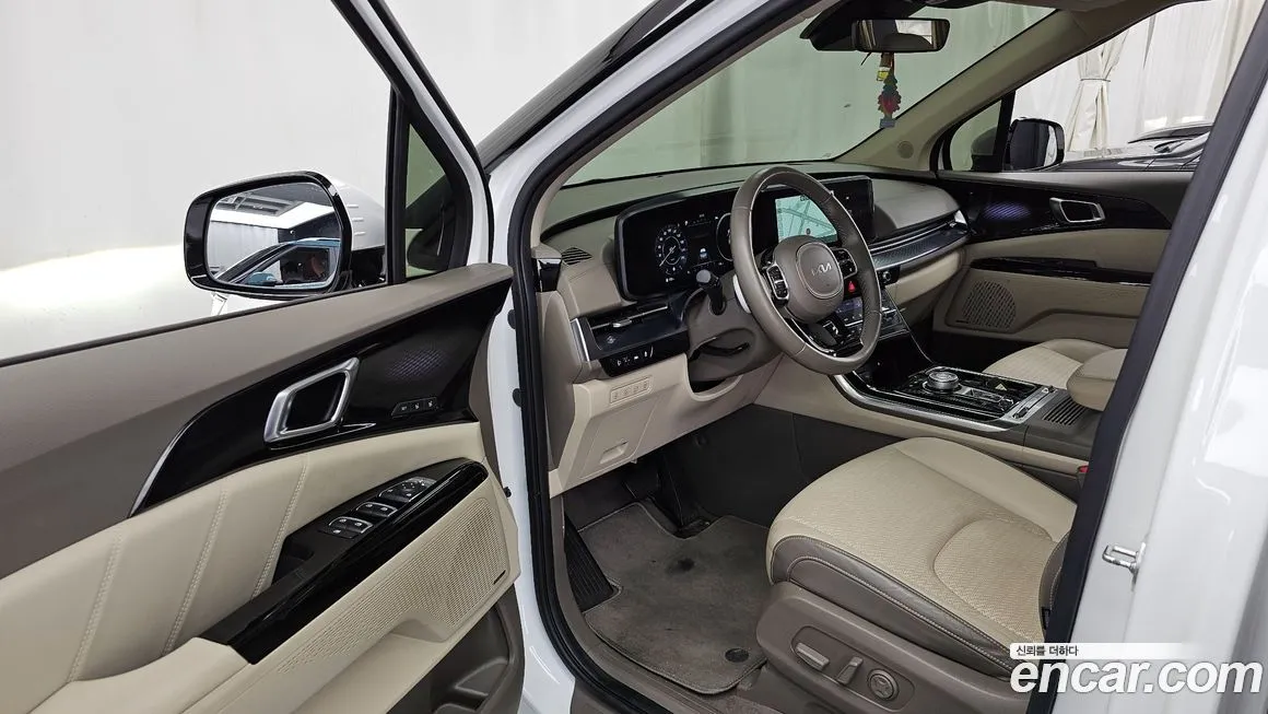 Kia Carnival — фото 10