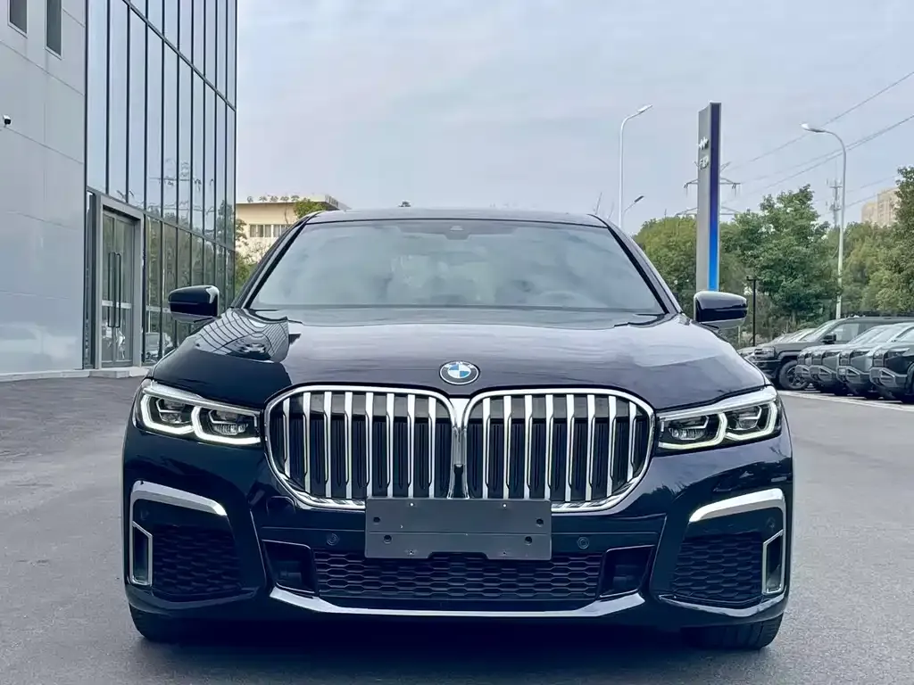 BMW 7 Series — фото 4